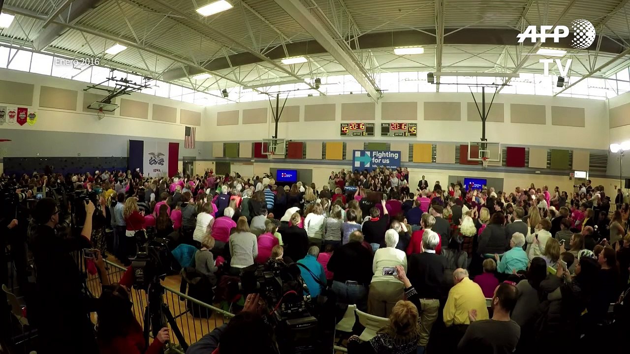 Clinton gana caucus demócratas en Nevada, según medios de EEUU