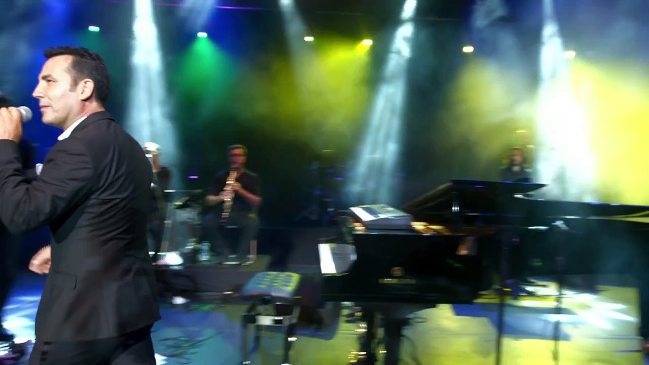 Ferhat Göçer feat. Volga Tamöz - Düştüm Ben Yollara