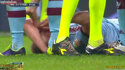 Soccer player does headshot... So so violent strike right in the head