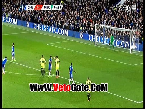 اوسكار يهدر ركلة جزاء امام شباك المان سيتى