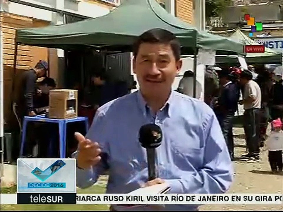 Sin inconvenientes mayores transcurre referendo boliviano