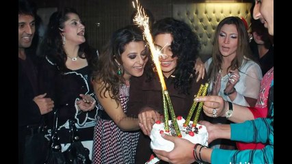 pakistani celebrities private drinking Smoking parties