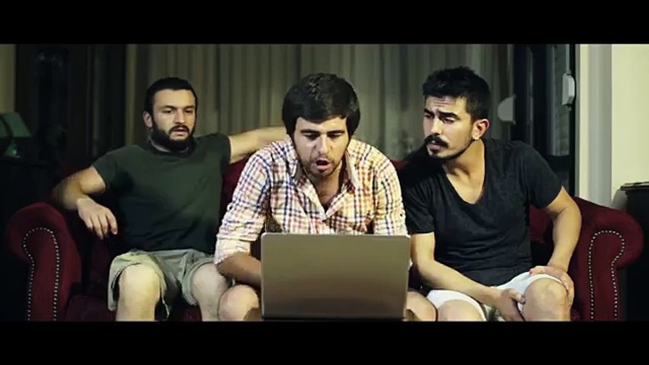Komik Değil