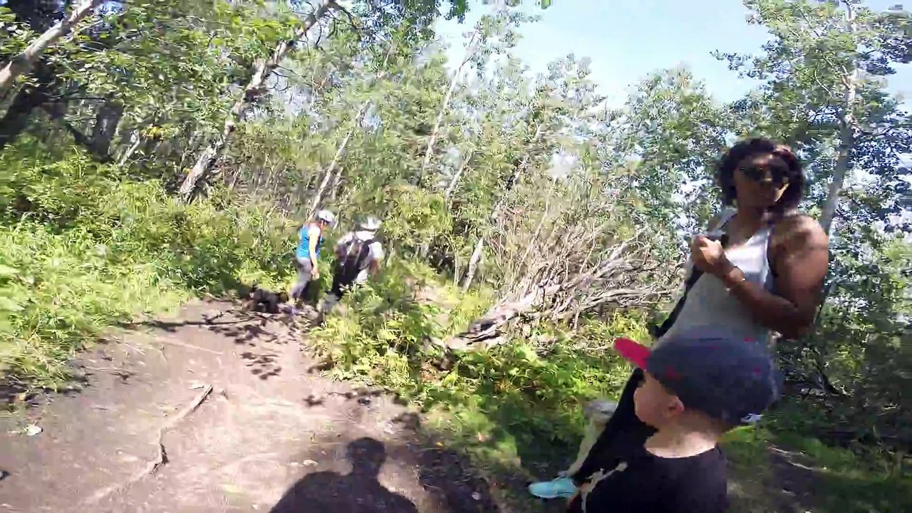 TCN Travel Bruh goes for a hike at Big Hill Springs[19]