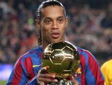 Ronaldinho ● Top 10 Goals & Skills Moves