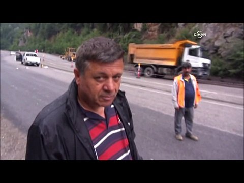 Sel suları Zonguldak - Ankara karayolunu yuttu