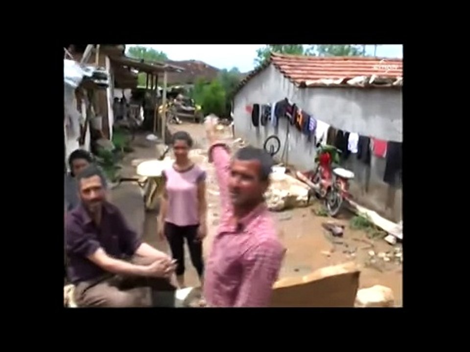 Yağmur caddeleri dereye çevirdi