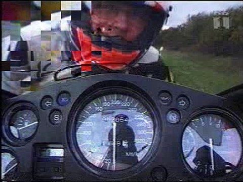 300km/h in trafic honda cbr 1100