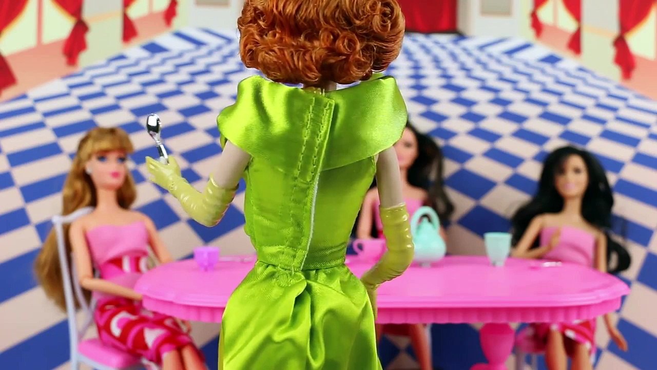 Barbie Princess Charm School, Dame Devon Tries Again to Trap Blair. DisneyToysFan