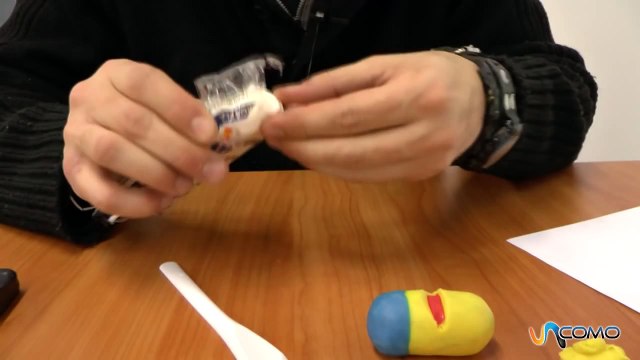 Manualidades de plastilina (Minion) (1/3)