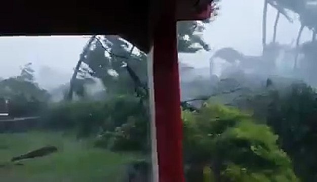 Cyclone Winston: Category Five winds battering Rakiraki, Fiji | 20 02 2016 (720p Full HD)