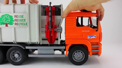 Wheels On The Bus - Toy Garbage Truck - Nursery Rhyme Trucks - GoKids