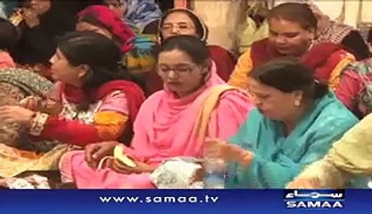 MQM leader falls and faints during the party's hunger strike in favor of Altaf Hussain