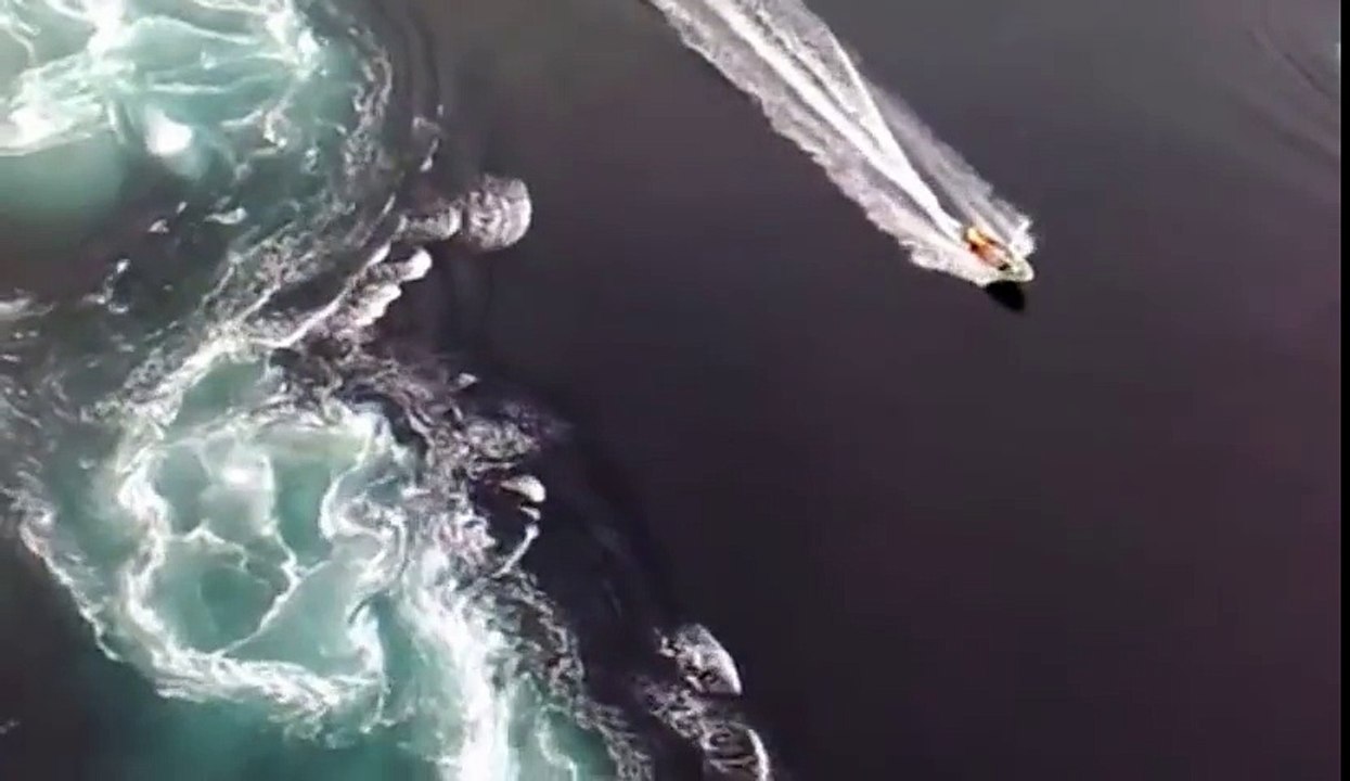 Очень большой водоворот