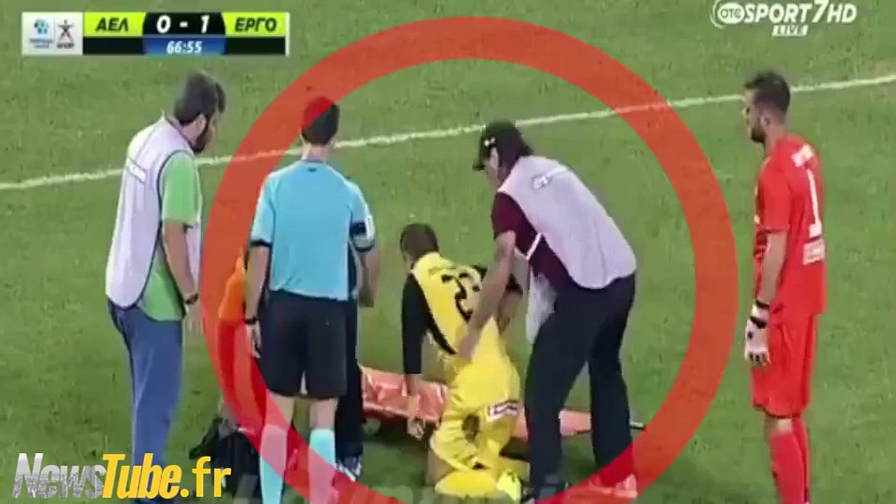 Les footballeurs vs civières