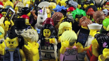 Official music video - Serious Bitch / Elonious with Living Rave records / Lego stop motion animation