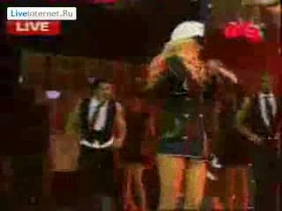 Christina Aguilera - Candyman @ Muz TV