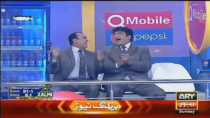 Aap Is BAT Ko Itni Gour Se Kyun Dekh Rahi Hain...Watch Reham Khan Funny Reply