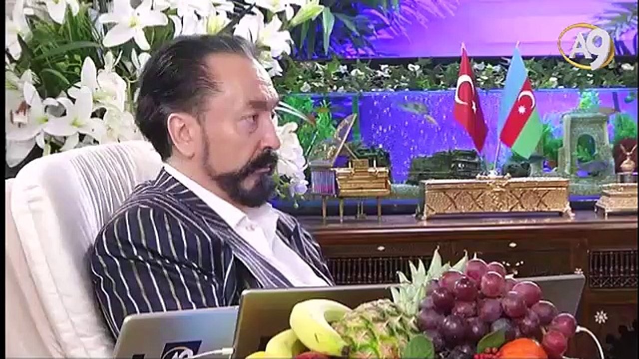 Her yerde bombalar patlıyor insanların bir kısmı halen derin uykuda gibi yaşıyor.