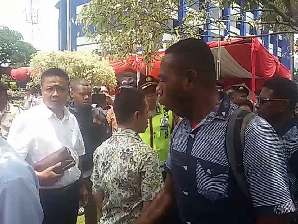 Pendukung Bupati Terpilih Mamberamo Raya Mengamuk