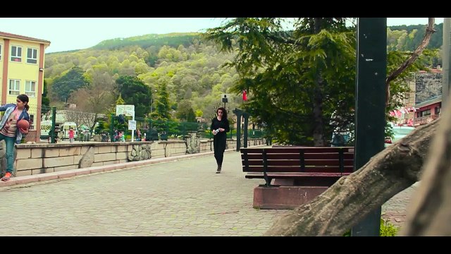 Sokak hayvanları aç kalmasın diye yapılan bir geri dönüşüm projesi! Paylaşmanız dileğiyle...