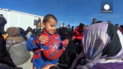 قرابة 2000 لاجئ أفغاني عالقون في اليونان وصربيا ومقدونيا بسبب قيود جديدة