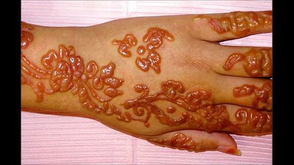 Осторожно! Тату хной может вызвать ожоги