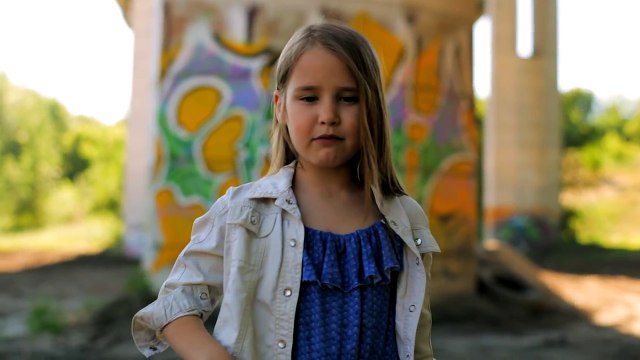 Алина Мандрыкина - Песня про папу (Official Video)