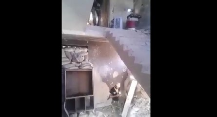La blague du mortier entre soldats en Syrie