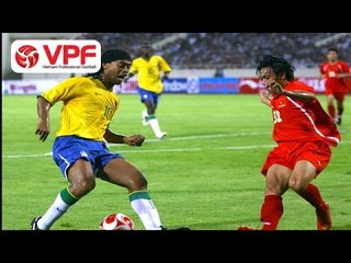 Huyền thoại Brazil sang Việt Nam thi đấu
