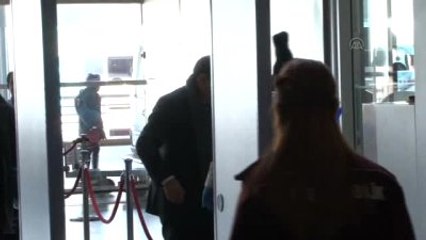 Dursun Özbek, Gazetecilerin Sorularını Yanıtladı