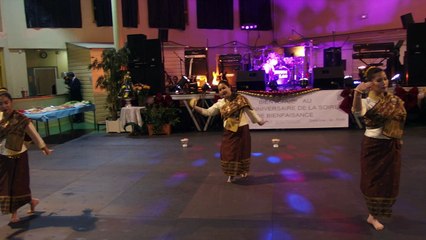 ORBES DE LUMIERES DANS LA JOIE