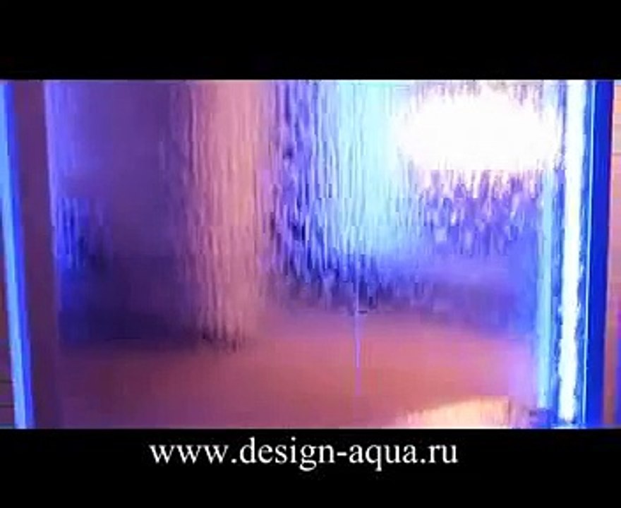 Водопад по зеркалу в ресторане