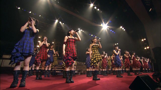 AKB48 First Concert Aitakatta ~Hashira wa Naize!~ 4
