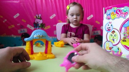 Littlest Pet Shop review, unpacking