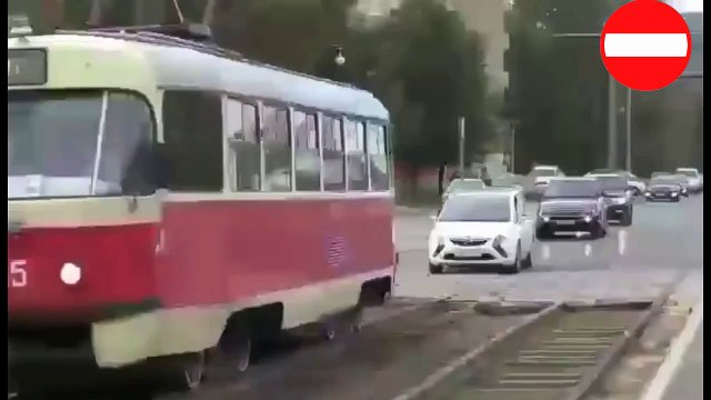 Jak ominąć korki czyli jazda samochodem po torach tramwajowych