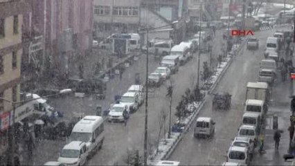 Hakkari'de Kar Yağışı Etkili