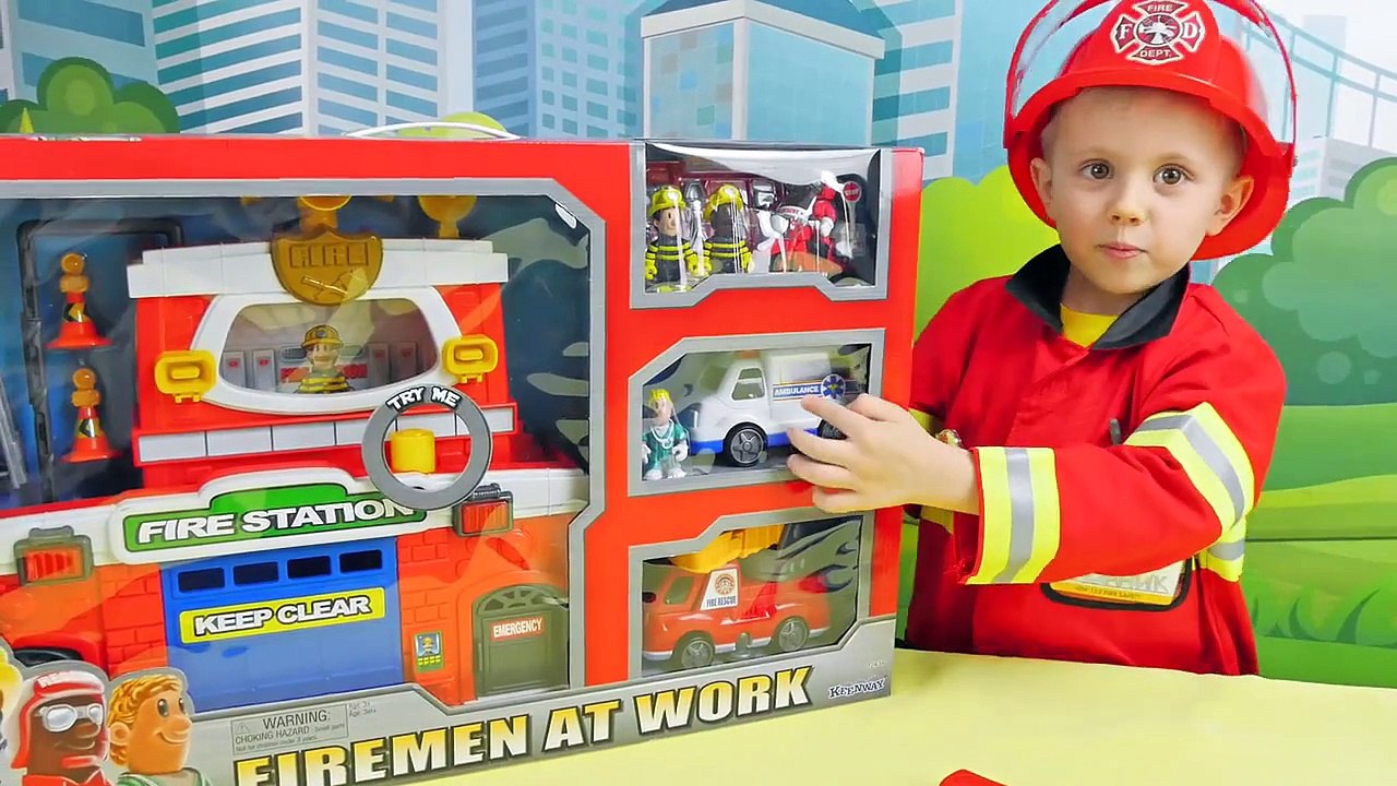 Пожарная станция и пожарный Даник - Игровое видео для ребёнка. Курносики Junior