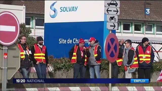 Réforme du Code du travail : Manuel Valls, Myriam El Khomri et Emmanuel Macron en campagne