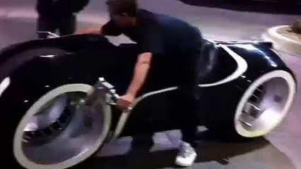 Байк и фильма Трон, супер!