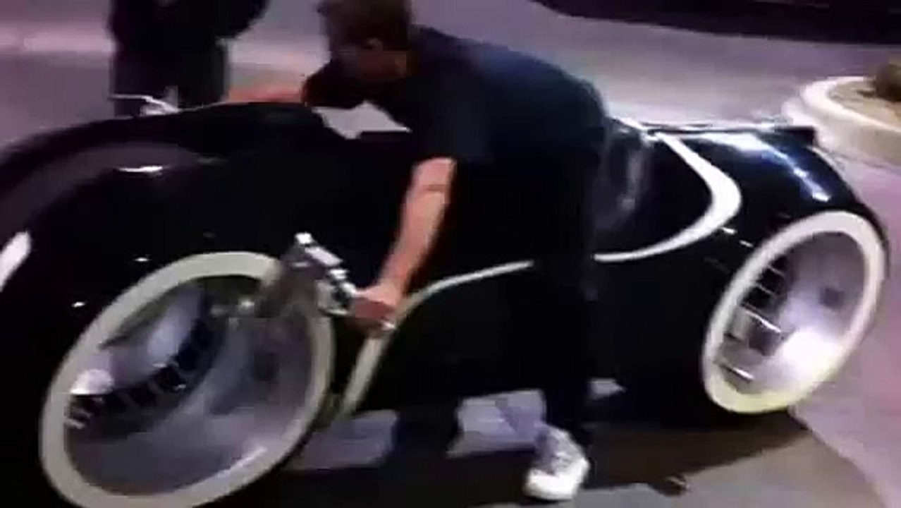 Байк и фильма Трон, супер!