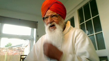 Punjabi - Bhagat Rav Dass Ji stresses that there should be no one between man and God. Or everyone is to give his own
