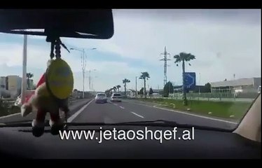 Master criminals escape police  albania