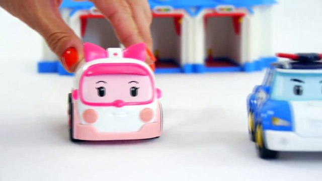 Robocar Poli Arabalar Kurtarma merkezinde Ambulans Amber şov