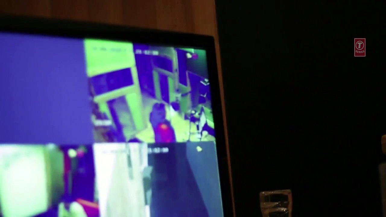 Jeete Hain Chal - Making Video - NEERJA - Sonam Kapoor, Prasoon Joshi