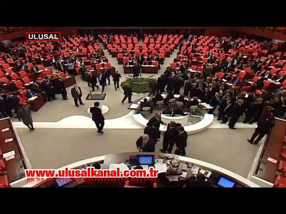 Pekşen: Kamu kurumu görünümlü "AKP İstihbarat Teşkilatı"