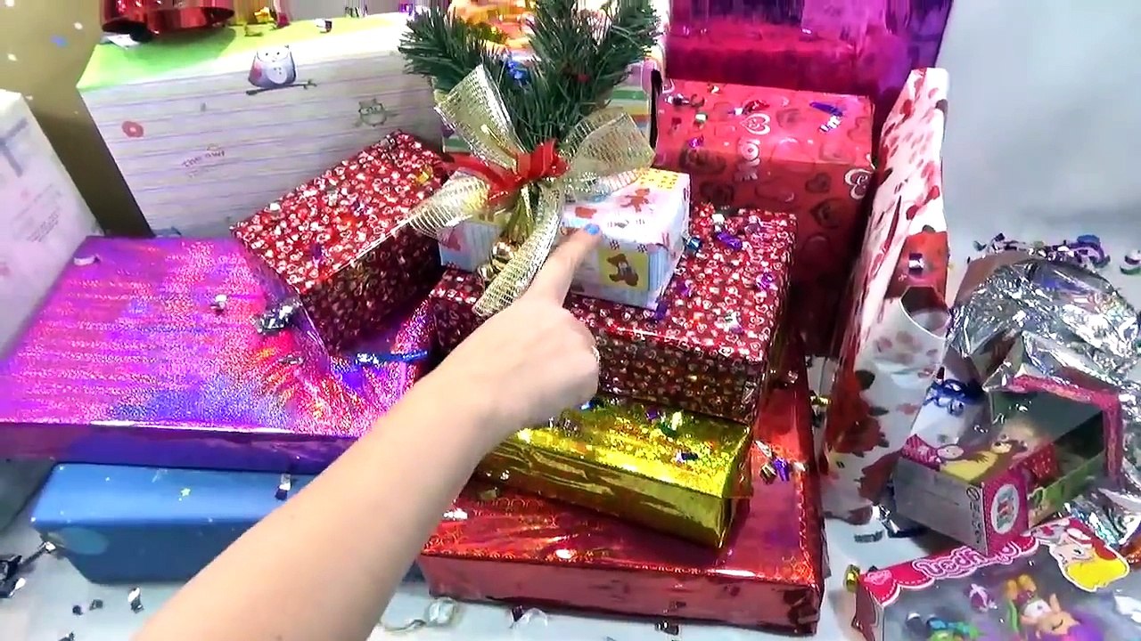 Игрушкин ТВ открывает Новогодние подарки от Дед Мороза