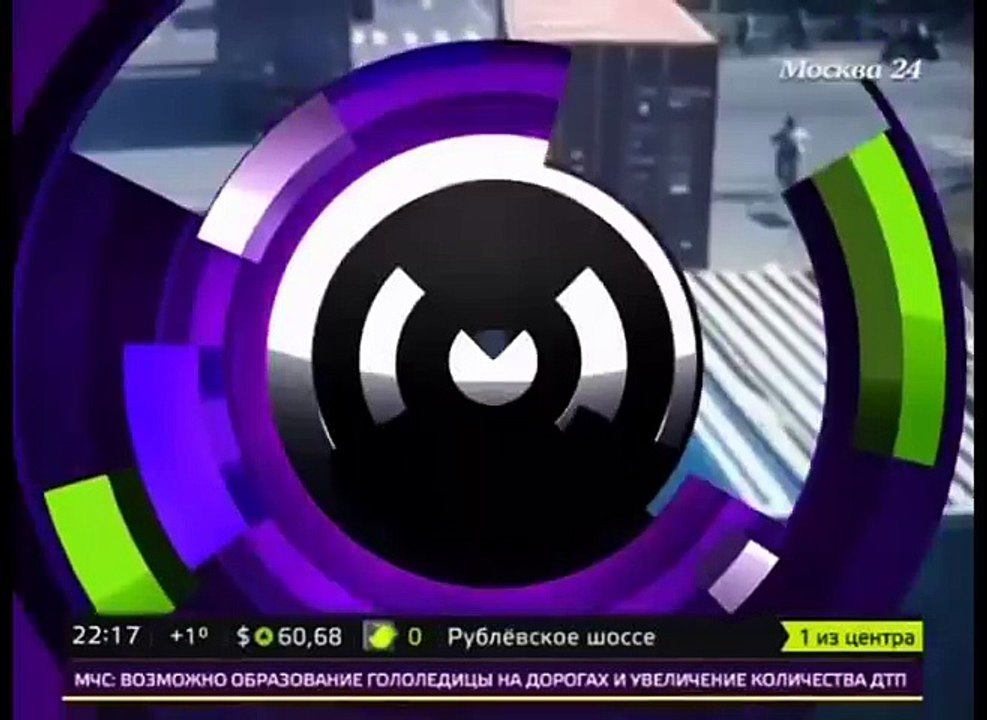 В Китае велосипедист попал под грузовик и остался невредим