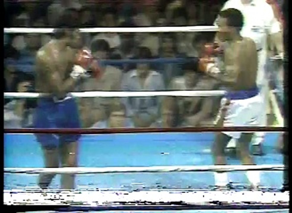 Boxing - 10 rnd Welterweight Bout (1979) - Sugar Ray Leonard (21 - 0, 13 KO)  vs Marcos Geraldo (42 - 14, 28 KO)