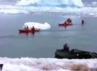 Обвал ледника вызвал большие волны